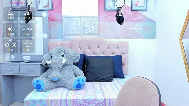 Snapshot of EvaaLovia1 chatting on 03-03-25, 01:20 EvaaLovia1 online show from 03-03-25, 01:20