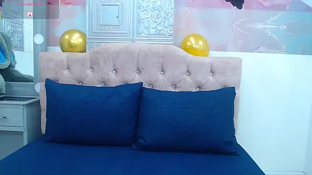 Snapshot of EvaaLovia1 chatting on 03-18-25, 01:31 EvaaLovia1 online show from 03-18-25, 01:31