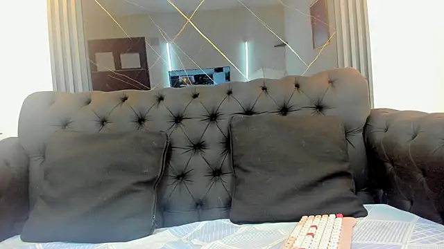 Snapshot of EvaaLovia1 chatting on 09-29-25, 01:27 EvaaLovia1 online show from 09-29-25, 01:27