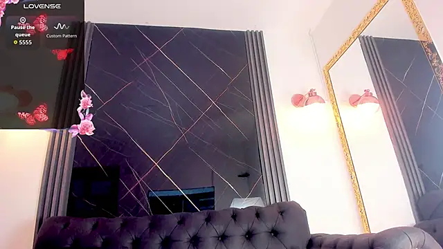 Snapshot of EvaaLovia1 chatting on 11-17-25, 02:01 EvaaLovia1 online show from 11-17-25, 02:01