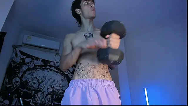 Snakebutterfly online show from 11-28-25, 04:48