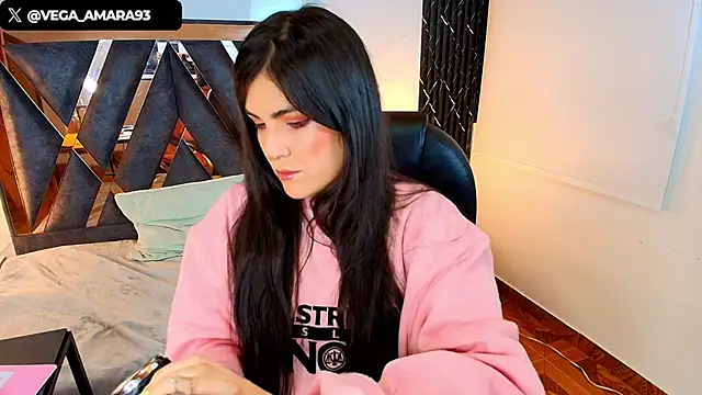 Amara vega online show from 11-22-25, 06:56