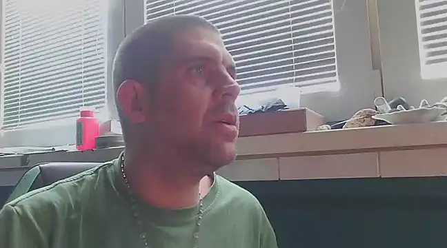 Snapshot of YouWantMe666 chatting on 02-20-25, 02:46 YouWantMe666 online show from 02-20-25, 02:46
