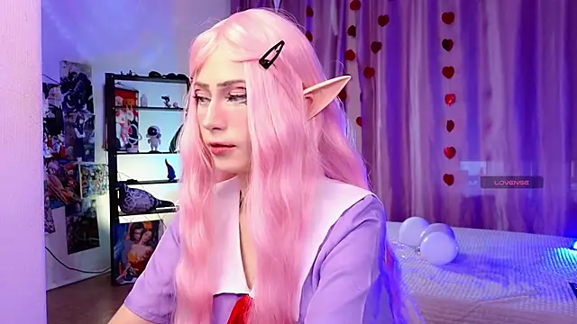 Carolina Leep online show from 02-25-26, 01:54