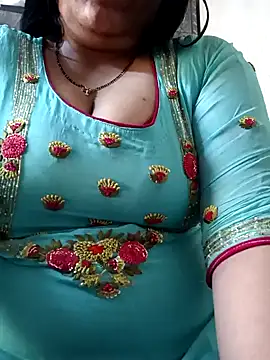 Snapshot of sneha_rose chatting on 01-13-25, 06:05 sneha rose online show from 01-13-25, 06:05