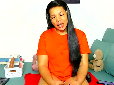 Snapshot of White_Porshe chatting on 06-21-26, 11:46 White Porshe online show from 06-21-26, 11:46