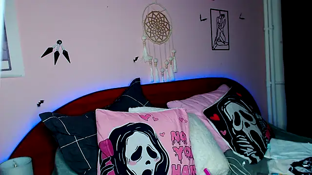 Snapshot of MoonAgnes chatting on 01-31-25, 11:24 MoonAgnes online show from 01-31-25, 11:24