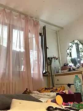 Snapshot of MoonAgnes chatting on 03-15-25, 08:26 MoonAgnes online show from 03-15-25, 08:26