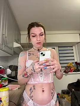 MoonAgnes online show from 04-11-26, 05:06