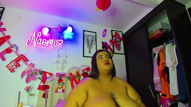 Snapshot of NaomiAsha chatting on 02-12-25, 06:09 NaomiAsha online show from 02-12-25, 06:09