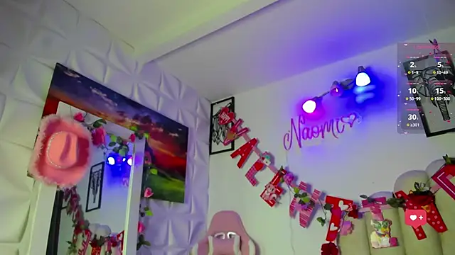 Snapshot of NaomiAsha chatting on 02-18-25, 10:14 NaomiAsha online show from 02-18-25, 10:14