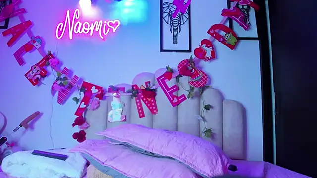 Snapshot of NaomiAsha chatting on 02-21-25, 05:02 NaomiAsha online show from 02-21-25, 05:02