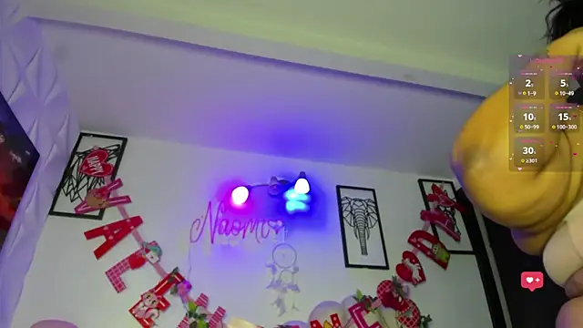 Snapshot of NaomiAsha chatting on 02-27-25, 10:20 NaomiAsha online show from 02-27-25, 10:20