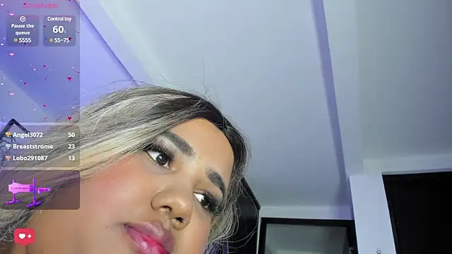 Snapshot of NaomiAsha chatting on 03-06-25, 02:30 NaomiAsha online show from 03-06-25, 02:30