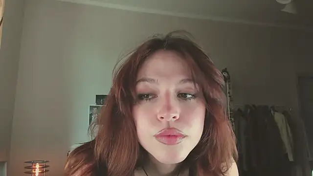 Snapshot of Niky__Jess chatting on 06-08-26, 08:04 Niky Jess online show from 06-08-26, 08:04