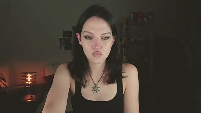 Snapshot of Niky__Jess chatting on 06-13-26, 08:07 Niky Jess online show from 06-13-26, 08:07