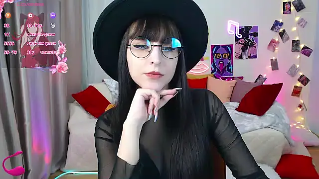 ElsaNeal online show from 01-31-25, 06:03