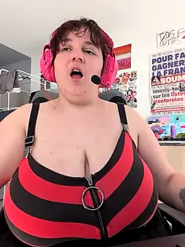 LadyRochester online show from 04-19-26, 01:21