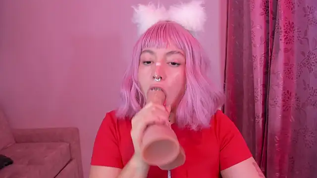 Snapshot of annika_taylor chatting on 10-19-25, 01:06 annika taylor online show from 10-19-25, 01:06