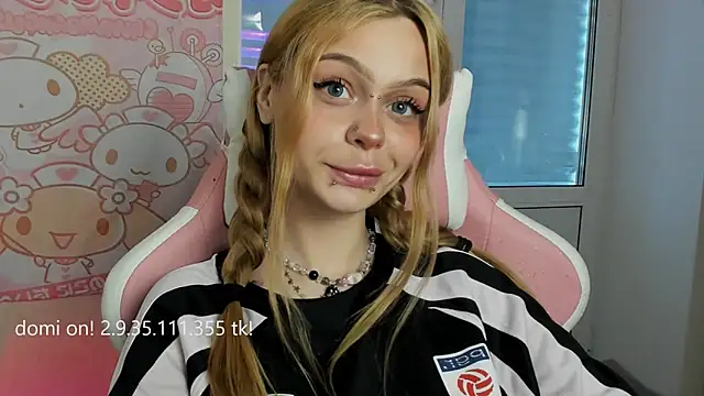 Snapshot of shy_melony chatting on 04-28-26, 06:18 shy melony online show from 04-28-26, 06:18