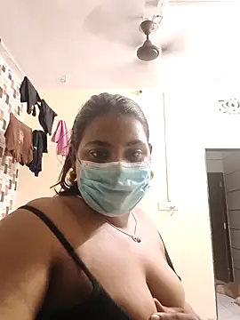 Hotmilfxox online show from 04-16-26, 11:29