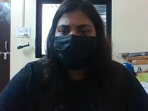 Hotmilfxox online show from 05-15-26, 07:37