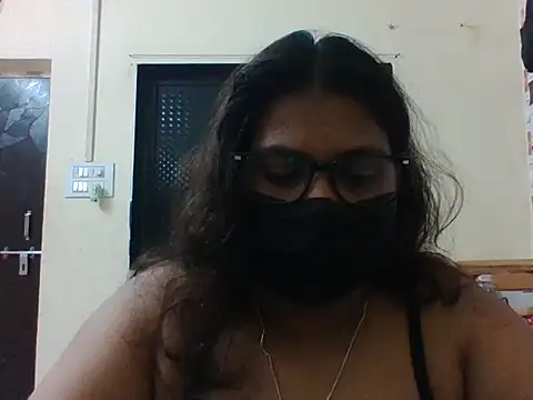 Hotmilfxox online show from 05-28-26, 05:43