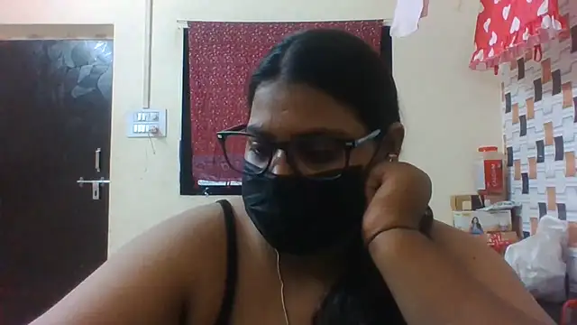 Hotmilfxox online show from 06-11-26, 10:02