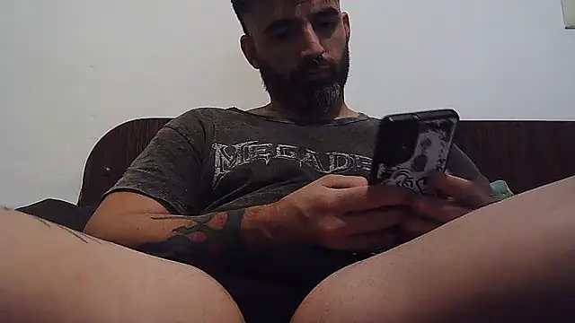 Snapshot of ozzypsico13 chatting on 12-08-24, 01:35 ozzypsico13 online show from 12-08-24, 01:35