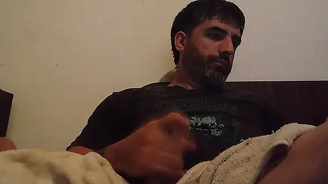 Snapshot of ozzypsico13 chatting on 10-14-25, 01:28 ozzypsico13 online show from 10-14-25, 01:28