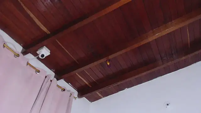 Amara Red online show from 10-27-25, 11:03