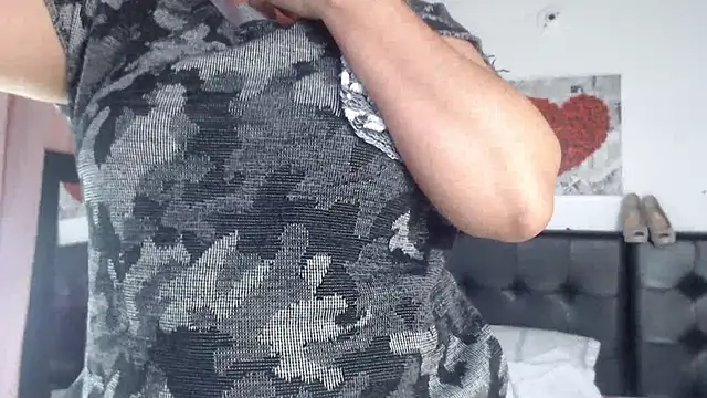 Amara Red online show from 04-18-26, 12:53