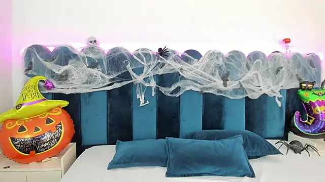 AnnyCherry  online show from 10-29-25, 11:39