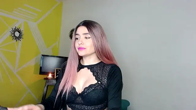 Nikolle Rouss online show from 02-12-25, 10:04