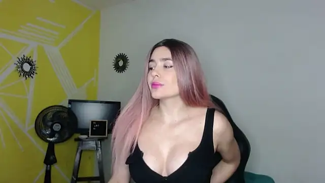 Nikolle Rouss online show from 03-14-25, 04:21