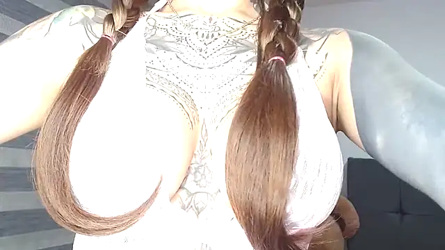 EmiliMontero online show from 02-22-26, 01:18