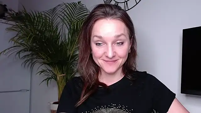 AliciaDesire online show from 02-10-25, 06:13