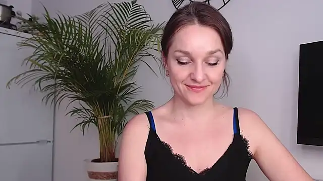 AliciaDesire online show from 02-11-25, 10:37