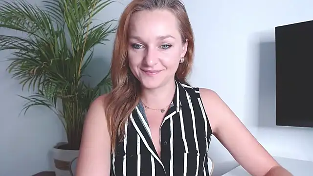 AliciaDesire online show from 10-29-25, 06:59