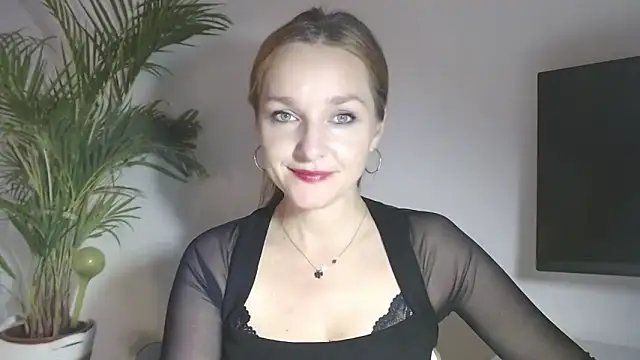 AliciaDesire online show from 12-16-25, 06:24