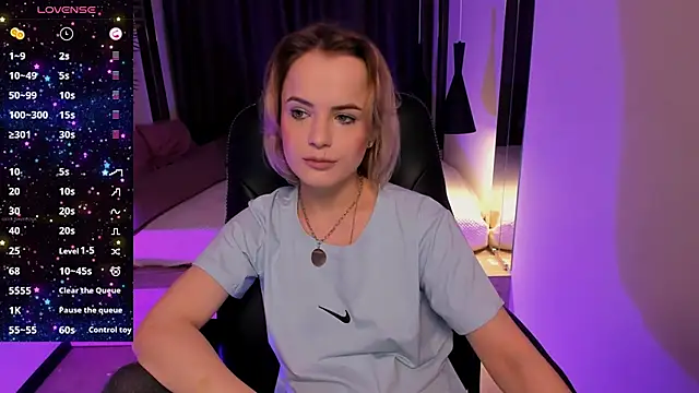 Snapshot of JessicaBeverly chatting on 03-03-25, 08:11 JessicaBeverly online show from 03-03-25, 08:11