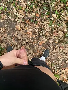 Snapshot of daddybear100 chatting on 02-19-25, 02:44 daddybear100 online show from 02-19-25, 02:44