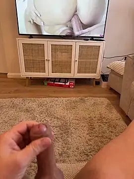 Snapshot of daddybear100 chatting on 03-20-25, 10:43 daddybear100 online show from 03-20-25, 10:43