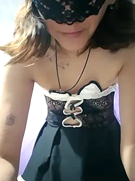 Lunababymylove online show from 05-06-26, 01:47