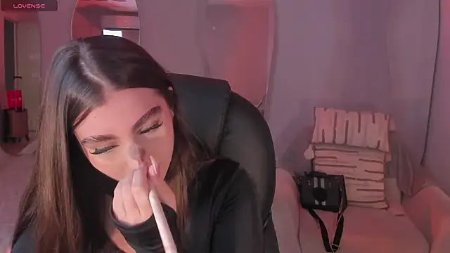 DolcieElliot online show from 02-18-25, 12:28