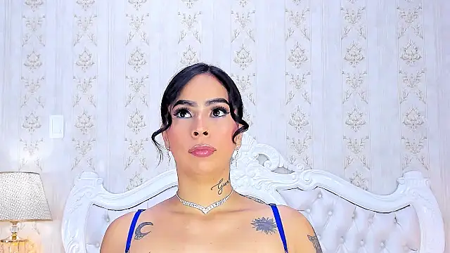 GiahDaniels online show from 12-11-24, 06:20