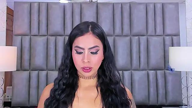 GiahDaniels online show from 12-31-24, 08:26