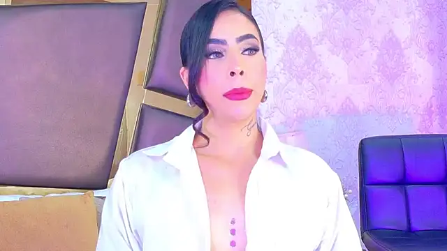 GiahDaniels online show from 04-08-26, 01:16