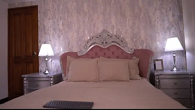 AngelineConnor online show from 06-11-26, 10:08