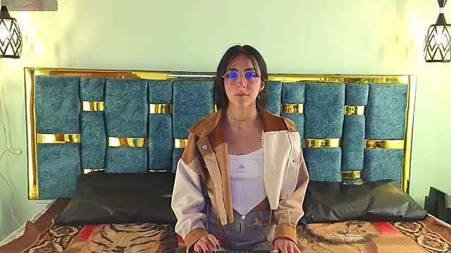 ling ling24 online show from 01-22-25, 03:31